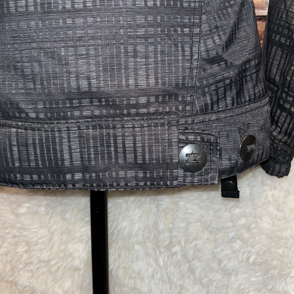 686 ski, snow board coat - Picture 14 of 14